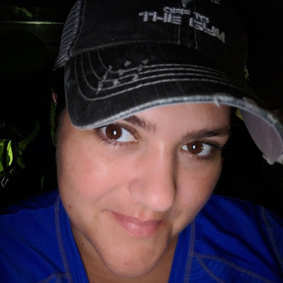 Meet your Posher, Nikole - Picture 4 of 4